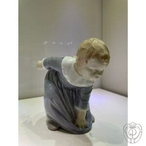 Royal Copenhagen Statuina Bambino Chinato