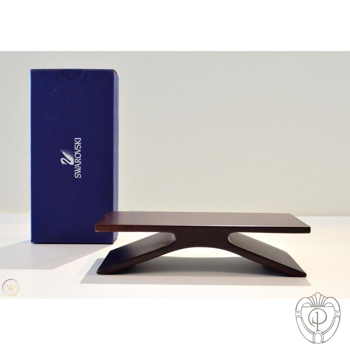 Swarovski Wood stand display – ESPOSITORE IN LEGNO – Ref. 673691