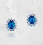 Mirco Visconti orecchini a scatto in oro bianco, zaffiro ovale e diamanti - immagine 2