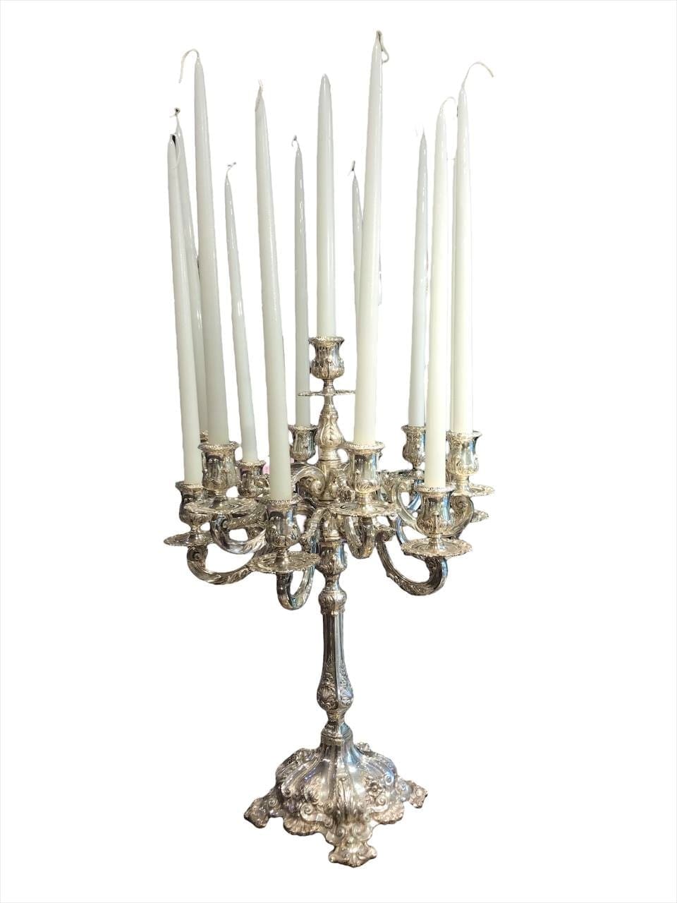 photo_2023-01-05_10-17-35 Candeliere in argento massiccio 13 fuochi - immagine 1